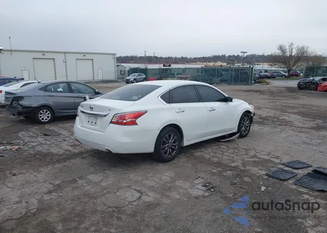 2015 Nissan Altima z USA, uszkodzony, nr VIN 1N4AL3AP5FC253241